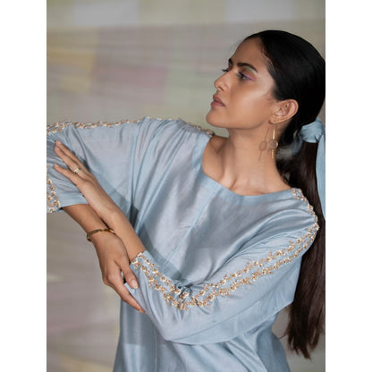 DEEPTHEE Icy Blue Raglane Sleeve Kurta with Pant (Set of 2)