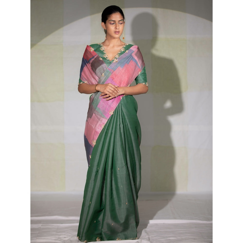DEEPTHEE Green Colorblock Hand Embellished Saree with Stitched Blouse