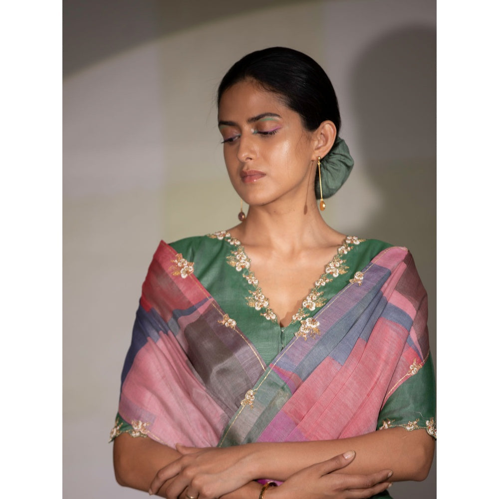DEEPTHEE Green Colorblock Hand Embellished Saree with Stitched Blouse