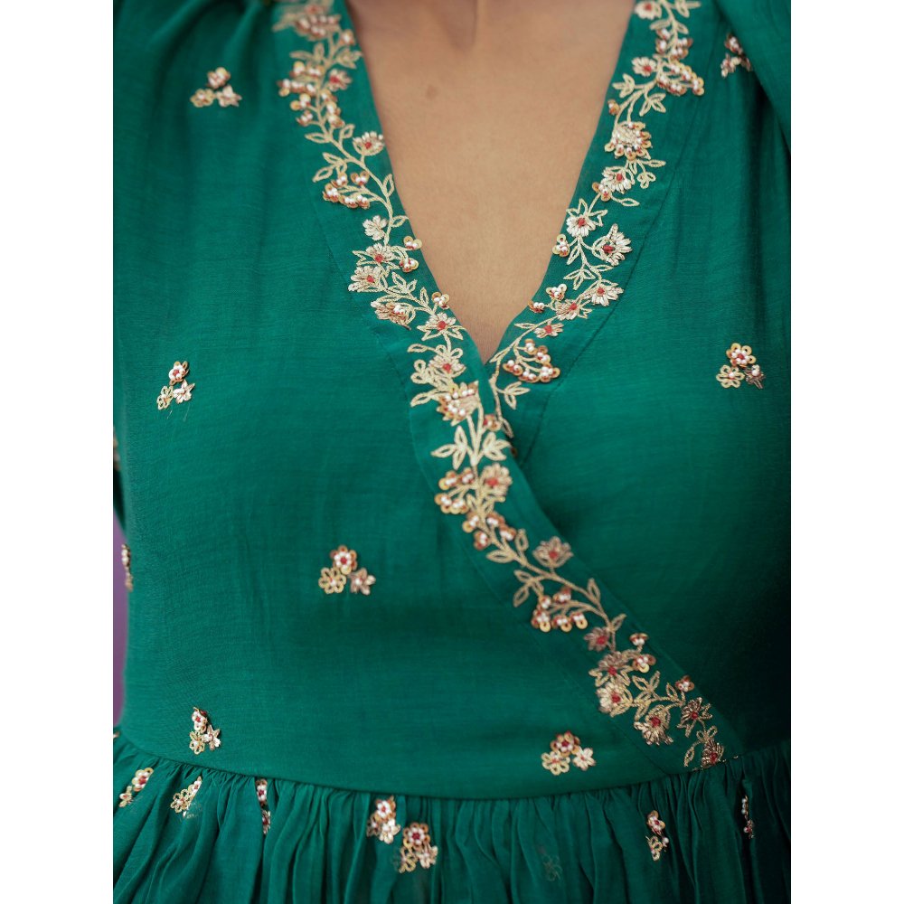 DEEPTHEE Green Jaal And Phool Hand Embellished Short Kurta with Sharara & Dupatta (Set of 3)