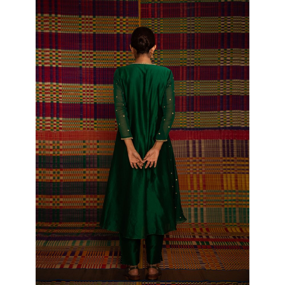 DEEPTHEE Haritah Hand Embroidered Kalli Gusset Green Kurta with Pant & Dupatta (Set of 3)