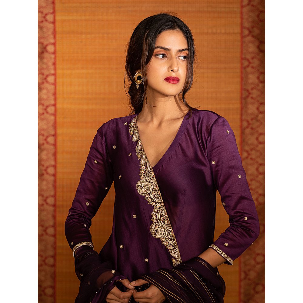 DEEPTHEE Varna Hand Embellished Crossover Kurta with Pant & Dupatta (Set of 3)