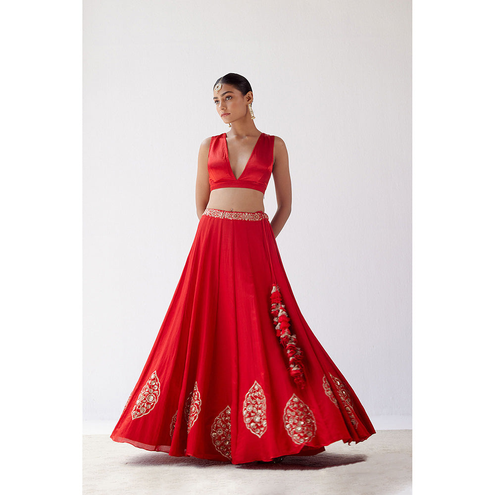 Devnaagri Red Dori Embroidered Cotton Silk Lehenga (Set of 3)