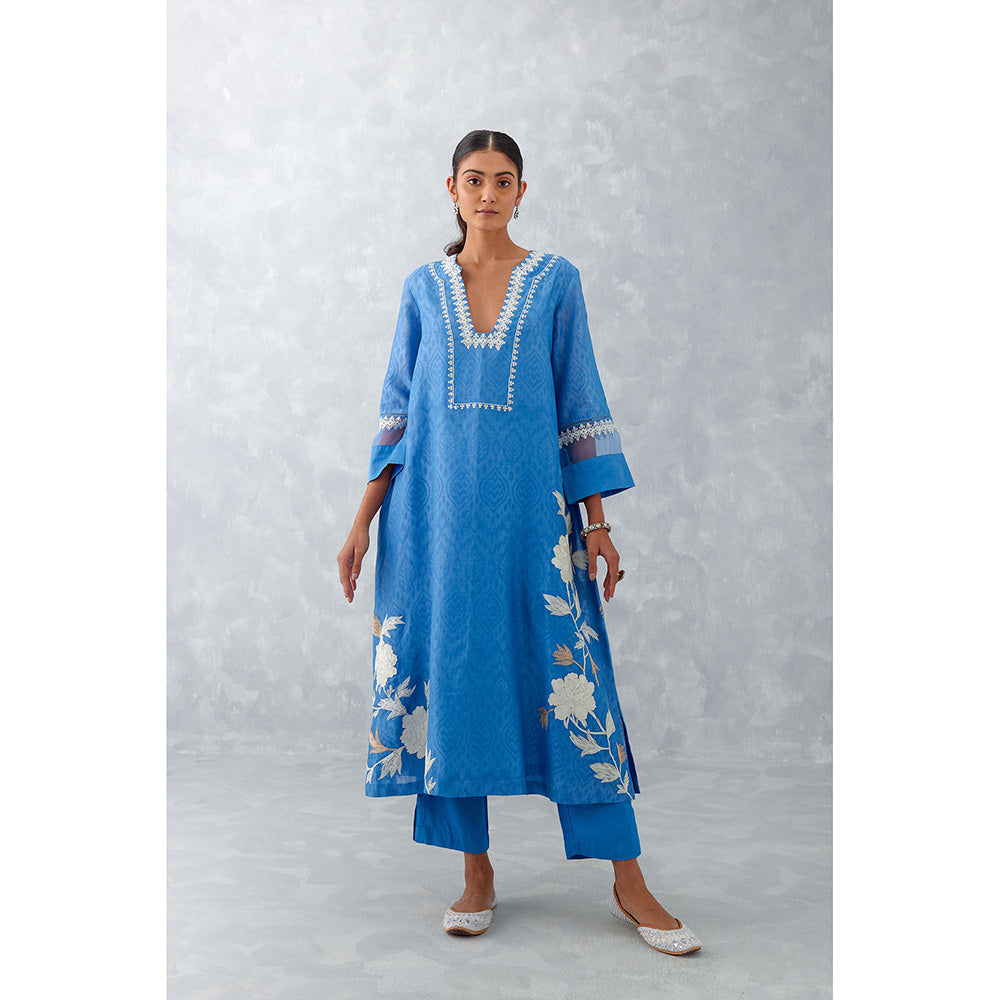 Devnaagri Blue Embroidered Chanderi Kurta (Set of 3)