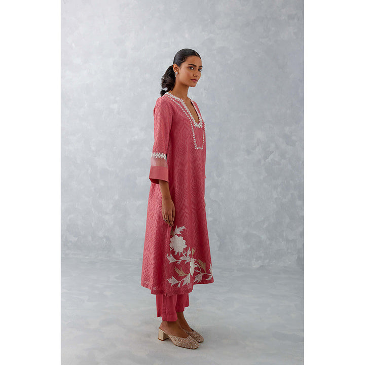 Devnaagri Rose Pink Embroidered Chanderi Kurta (Set of 3)