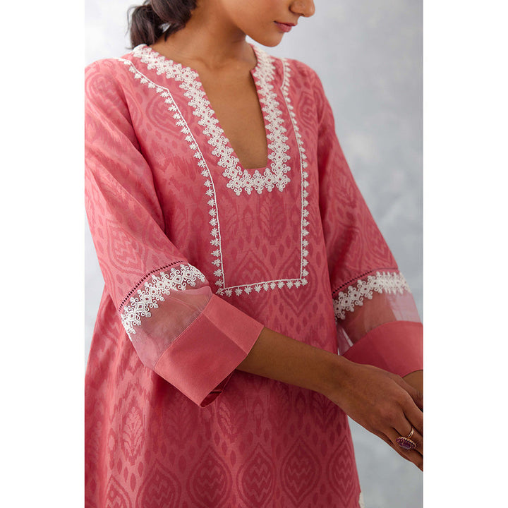 Devnaagri Rose Pink Embroidered Chanderi Kurta (Set of 3)