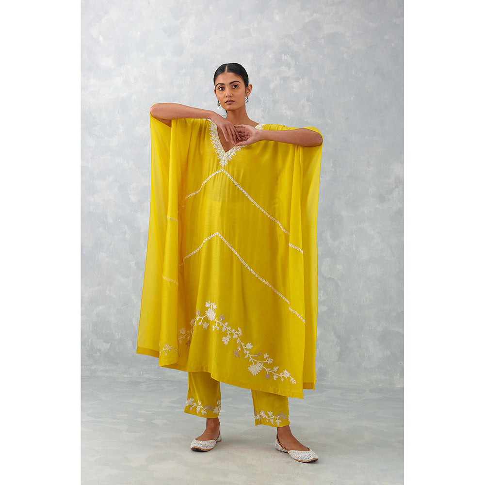 Devnaagri Yellow Embroidered Muslin Kaftan (Set of 2)