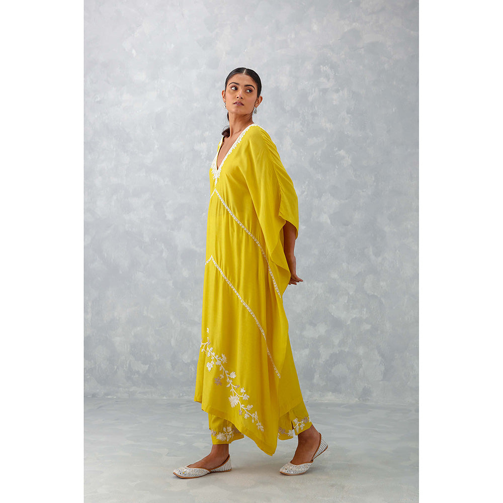 Devnaagri Yellow Embroidered Muslin Kaftan (Set of 2)