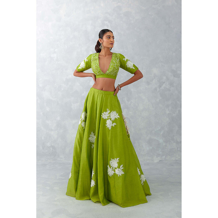 Devnaagri Green Floral Embroidered Silk Lehenga (Set of 3)