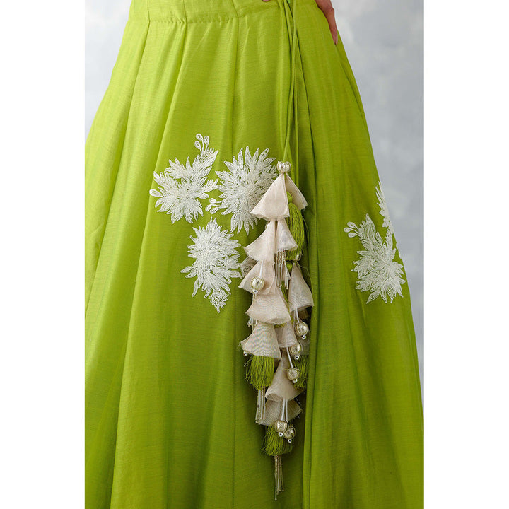 Devnaagri Green Floral Embroidered Silk Lehenga (Set of 3)