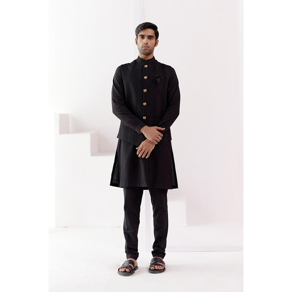 Devnaagri Black Kurta with Pin Tucks Bundi (Set of 4)