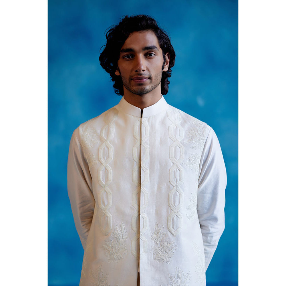 Devnaagri Ivory Kurta With Pant And Bundi jacket (Set of 3)