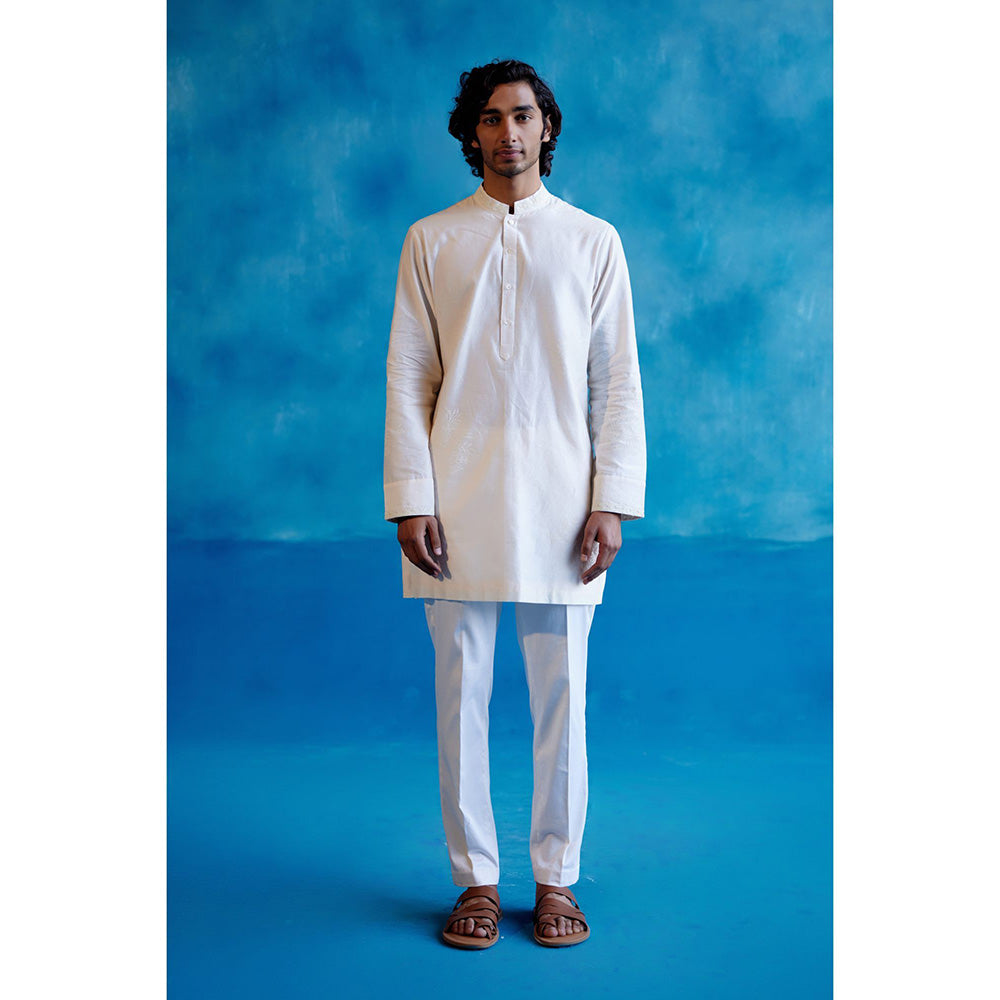 Devnaagri Ivory Kurta With Pant And Bundi jacket (Set of 3)