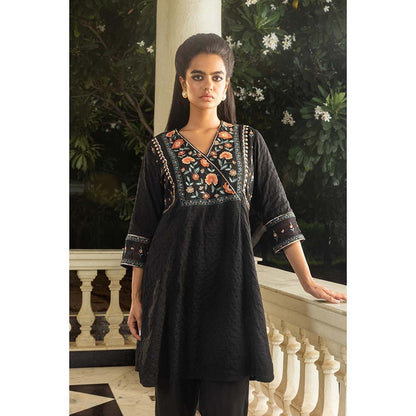 DOHR INDIA Mahi Black Jacquard Short A-Line Kurta with Pant and Dupatta (Set of 3)