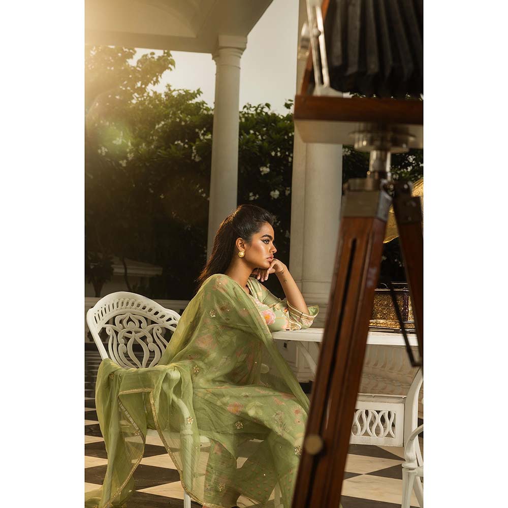 DOHR INDIA Raha Green Floral Printed A-Line Kurta with Pant and Dupatta (Set of 3)