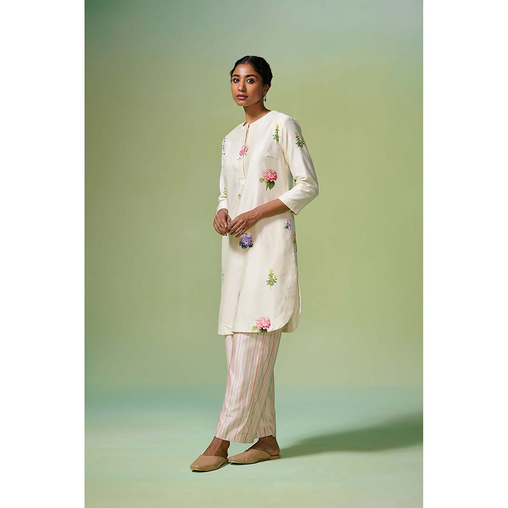 Dressfolk Ivory Floral Chanderi Fabric Kurta with Pant (Set of 2)