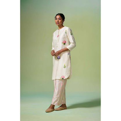 Dressfolk Ivory Floral Chanderi Fabric Kurta with Pant (Set of 2)