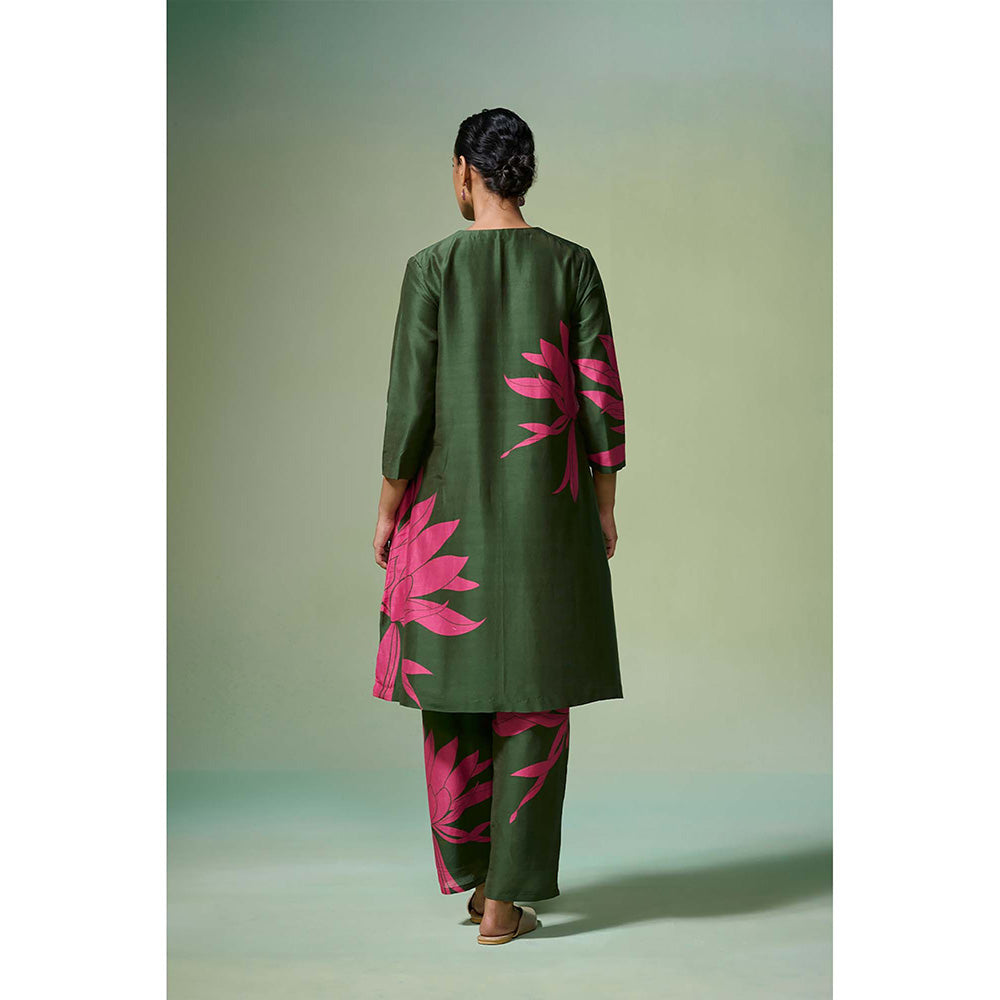 Dressfolk Dark Green Floral Chanderi Fabric Kurta with Pant (Set of 2)