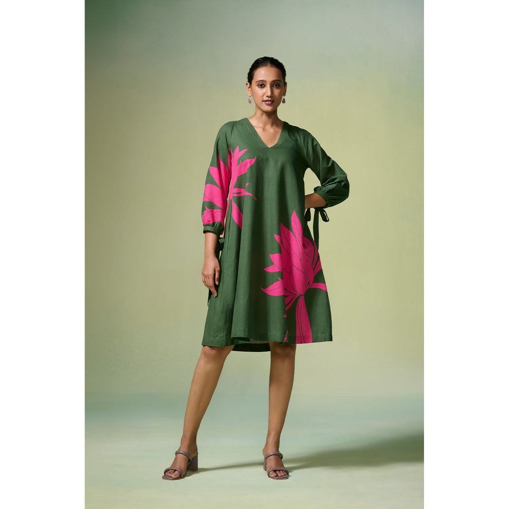 Dressfolk Dark Green Linen-Cotton Floral Print Midi Dress