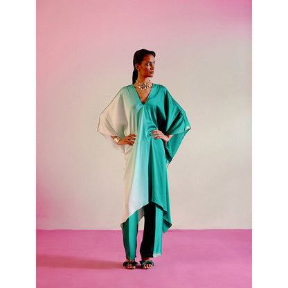 DRISHTI CHHABRAA Emerald Green Ombre Kaftan (Set of 2)