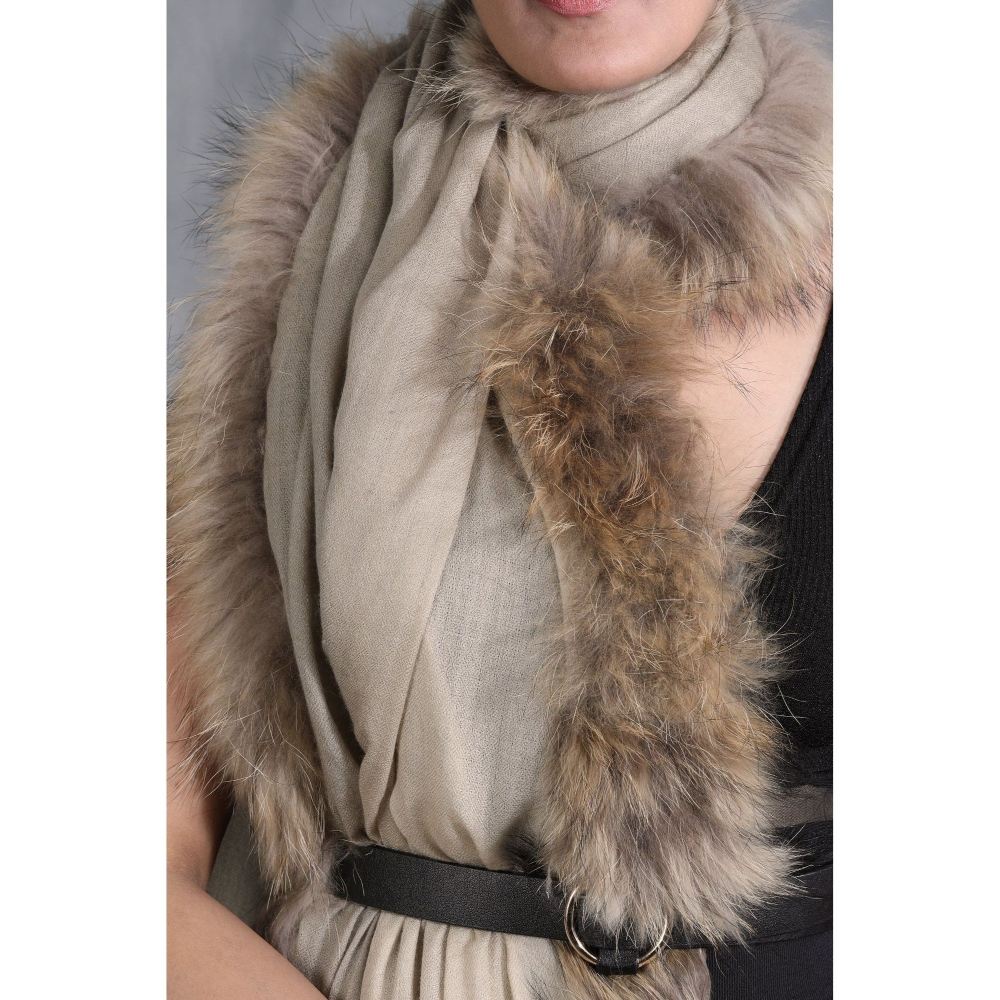 Dusala India Handwoven Cashmere Fine Wool Plain Stole With Hight Quality Ombre Fur Stole