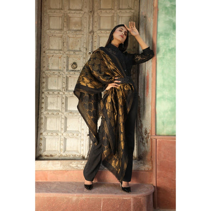 Dusala India Handwoven Cashmere Fine Wool Golden Zari Stole