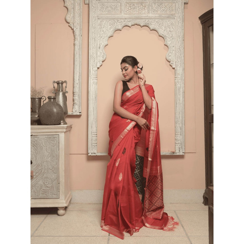 Dusala India Women Chita Red Woven Handloom Saree with Unstitched Blouse