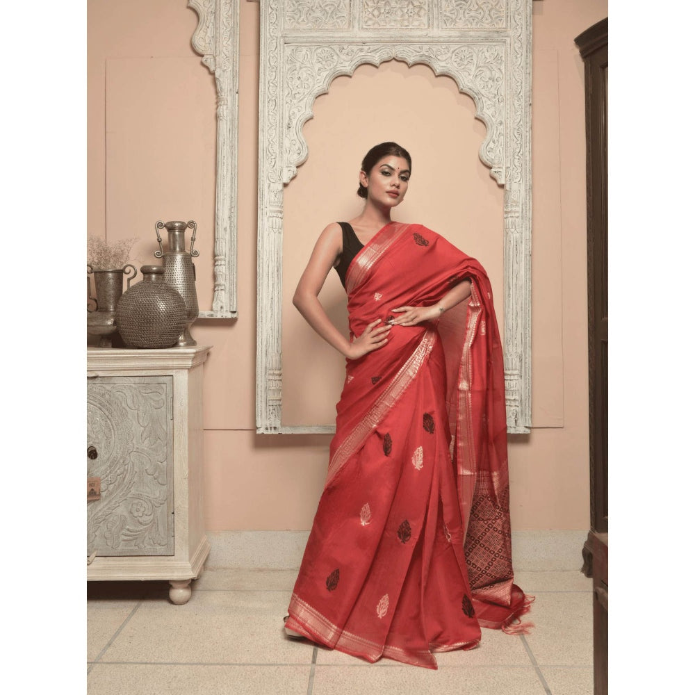 Dusala India Women Chita Red Woven Handloom Saree with Unstitched Blouse