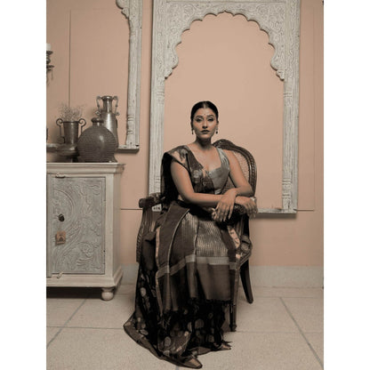 Dusala India Women Mukta Kesha Grey Floral Handloom Saree with Unstitched Blouse