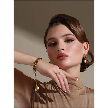 Dusala India White Shell Chic Bracelet