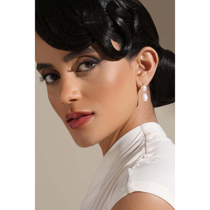 Dusala India White Daily Chic Earrings