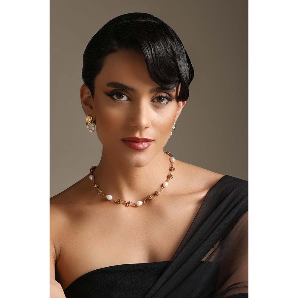 Dusala India White Versatile Set Pendant Necklace