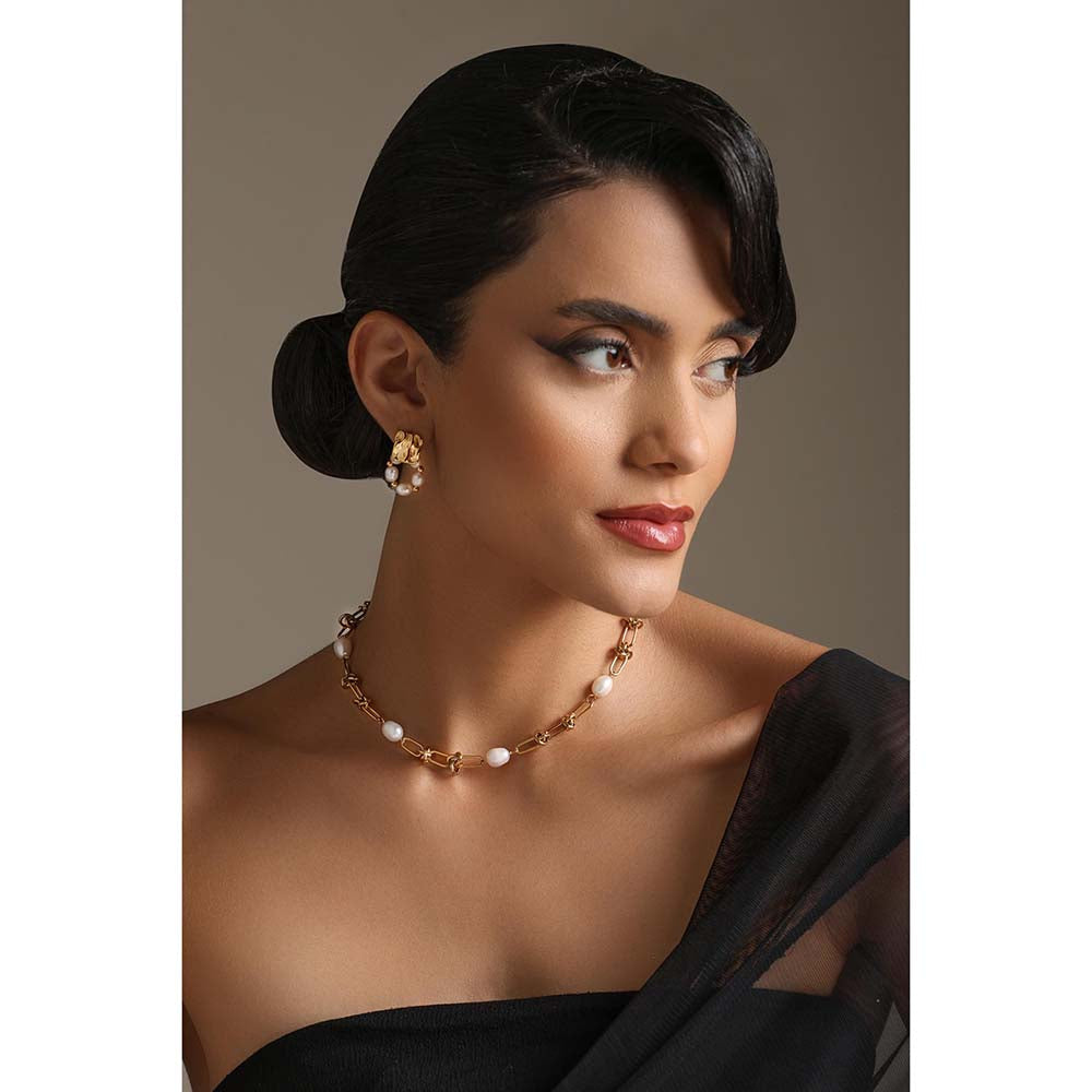 Dusala India White Versatile Set Pendant Necklace