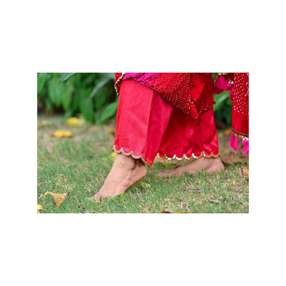 Dyelogue Scallop Embroidered Pants