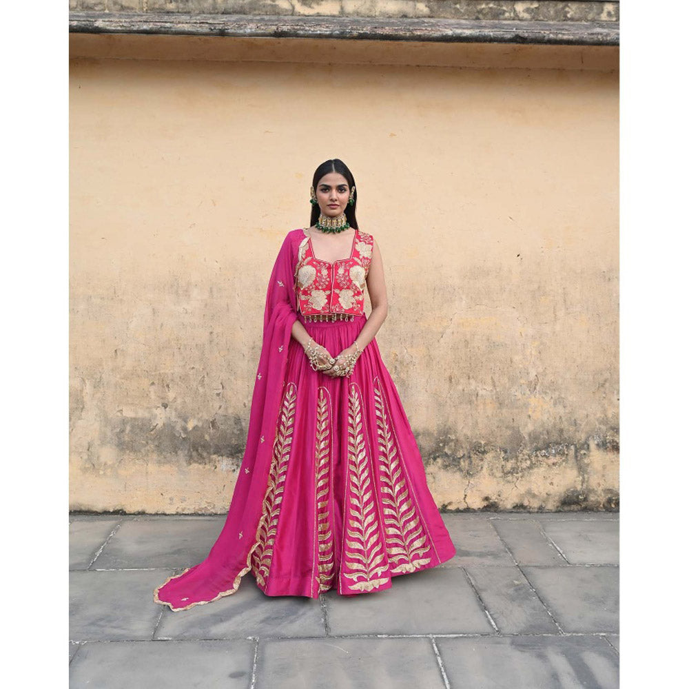 Ease Clothing Pink Embroidered Lehenga with Blouse and Dupatta (Set of 3)