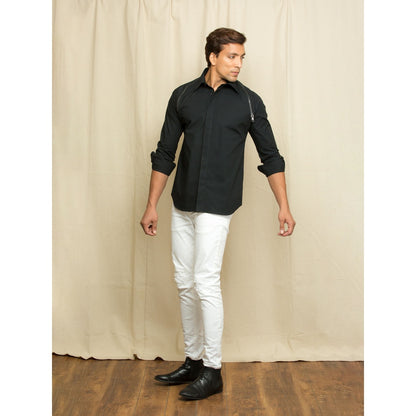 Echke Shirt with Zip Across Shoulders