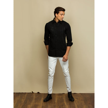 Echke Black Shirt with Front Zipper Feature