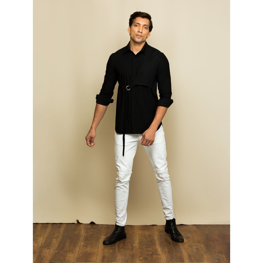 Echke Black Shirt with One Side Harness Buckle