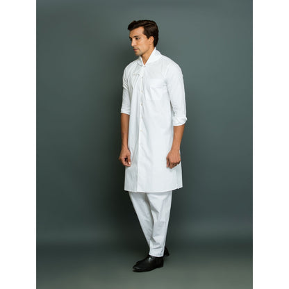Echke High Neck Rounded Chinese Collar with Extended Button Feature