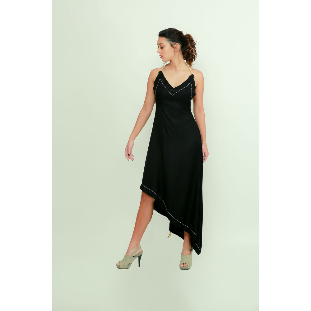 Echke Dress With Tie-Up Closure Feature