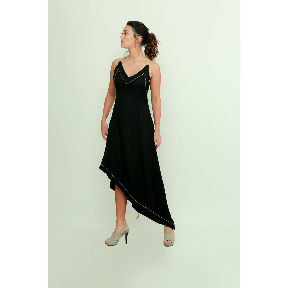 Echke Dress With Tie-Up Closure Feature