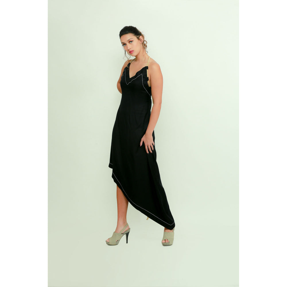 Echke Dress With Tie-Up Closure Feature