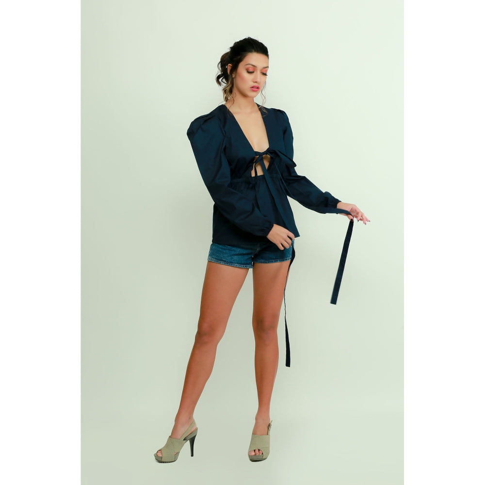 Echke Tie-Up Top With Balloon Sleeves