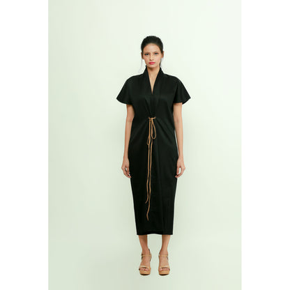 Echke Long Dress With Waist Tie-Up