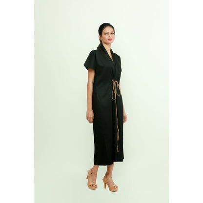 Echke Long Dress With Waist Tie-Up