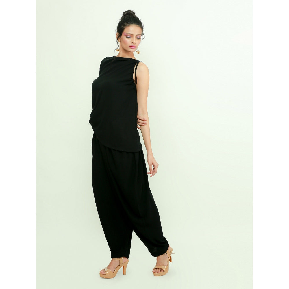 Echke One Shoulder Top With Dhoti Pants Set (Set of 2)