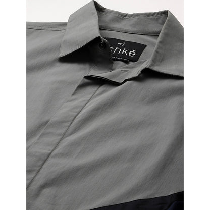 Echke Grey Shirt with Black and Dark Blue Arrow Feature