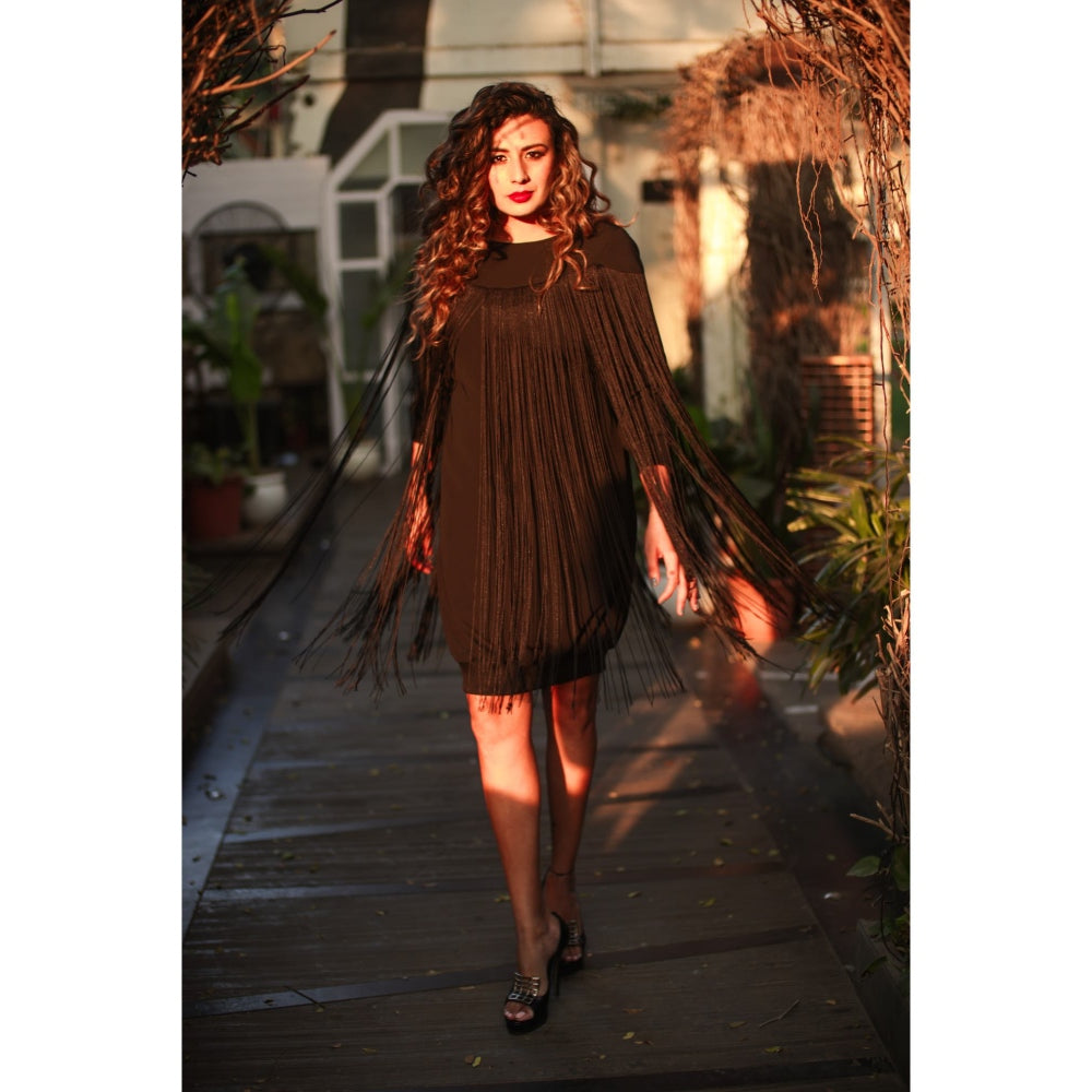 Echke Knee Length Dress with Ribbed Hem and Tassels