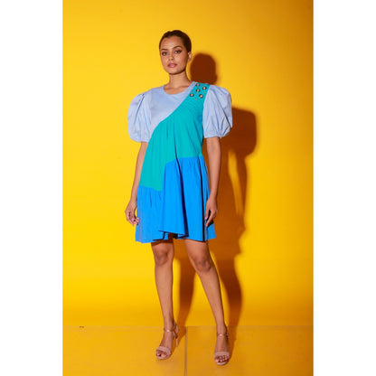 Echke Turquoise, Slate And Powder Short Dress With Balloon Sleeves