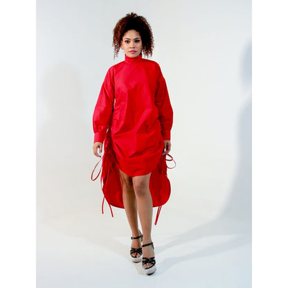 Echke Red High Collared Front Pull Up Top